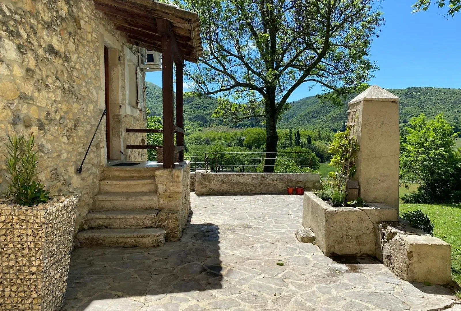 Holiday home Gite La Vie Est Belle Le Poet-Laval France